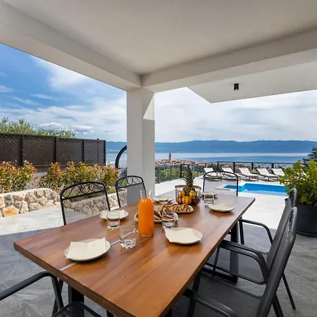 Volare With Stunning Views